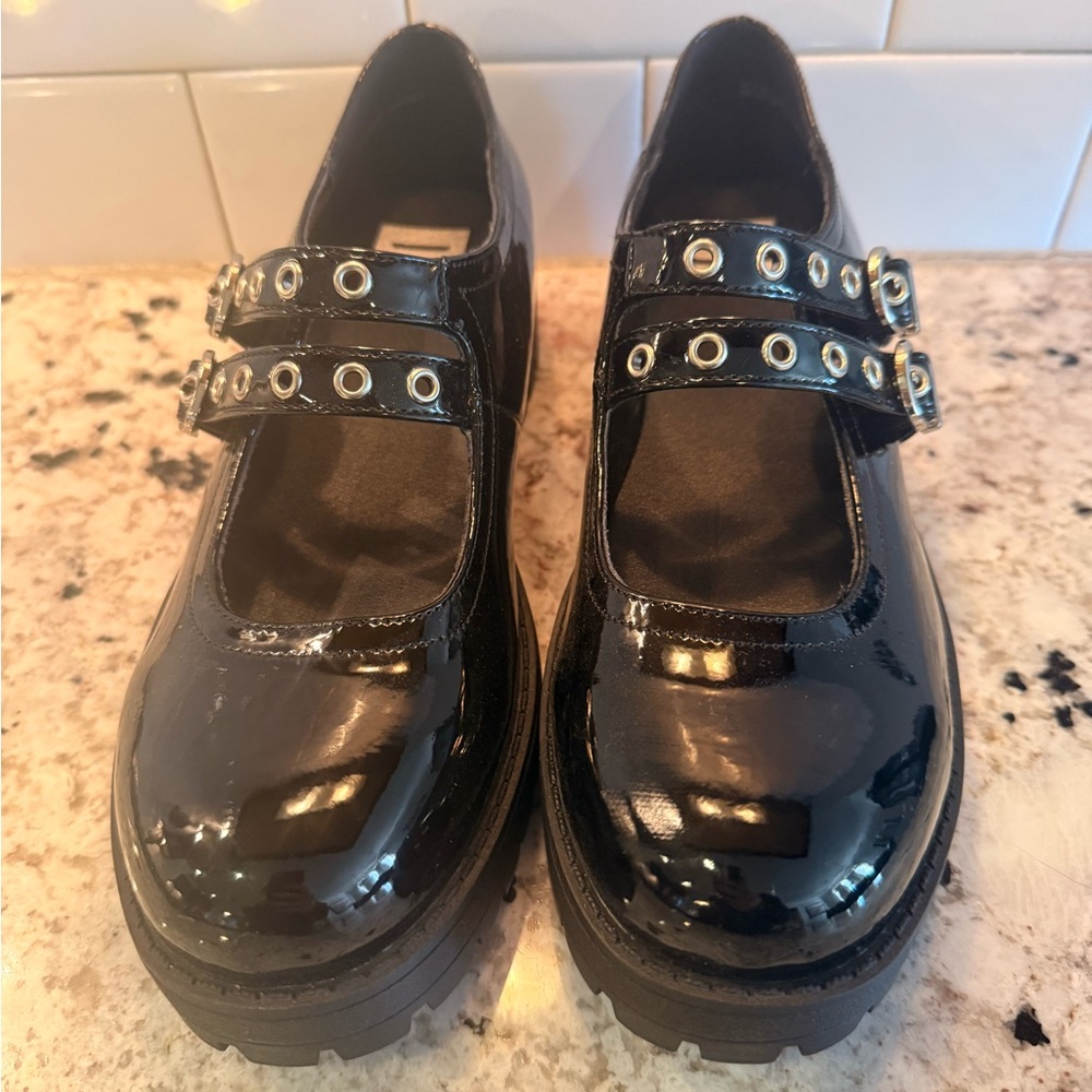 Dirty Laundry Vagabond Black Patent Leather Mary Jane’s - 7.5 - Never Worn